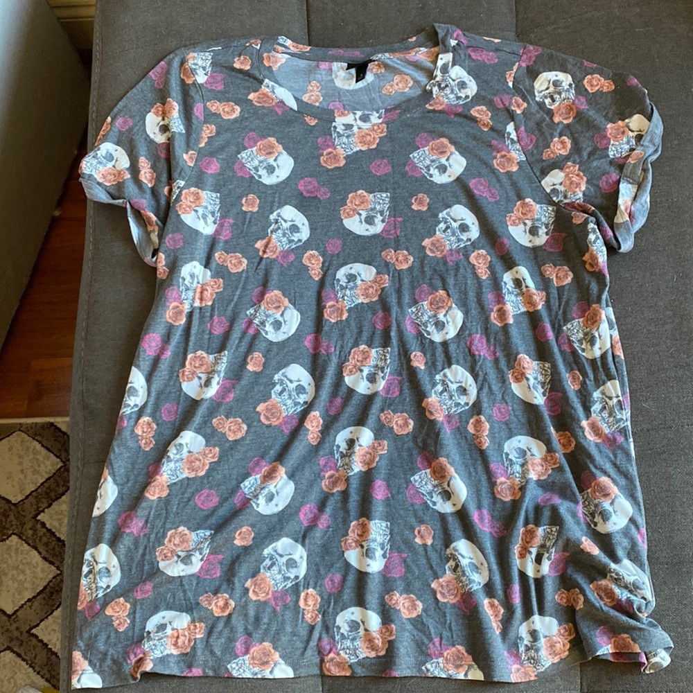 Torrid floral skull t shirt